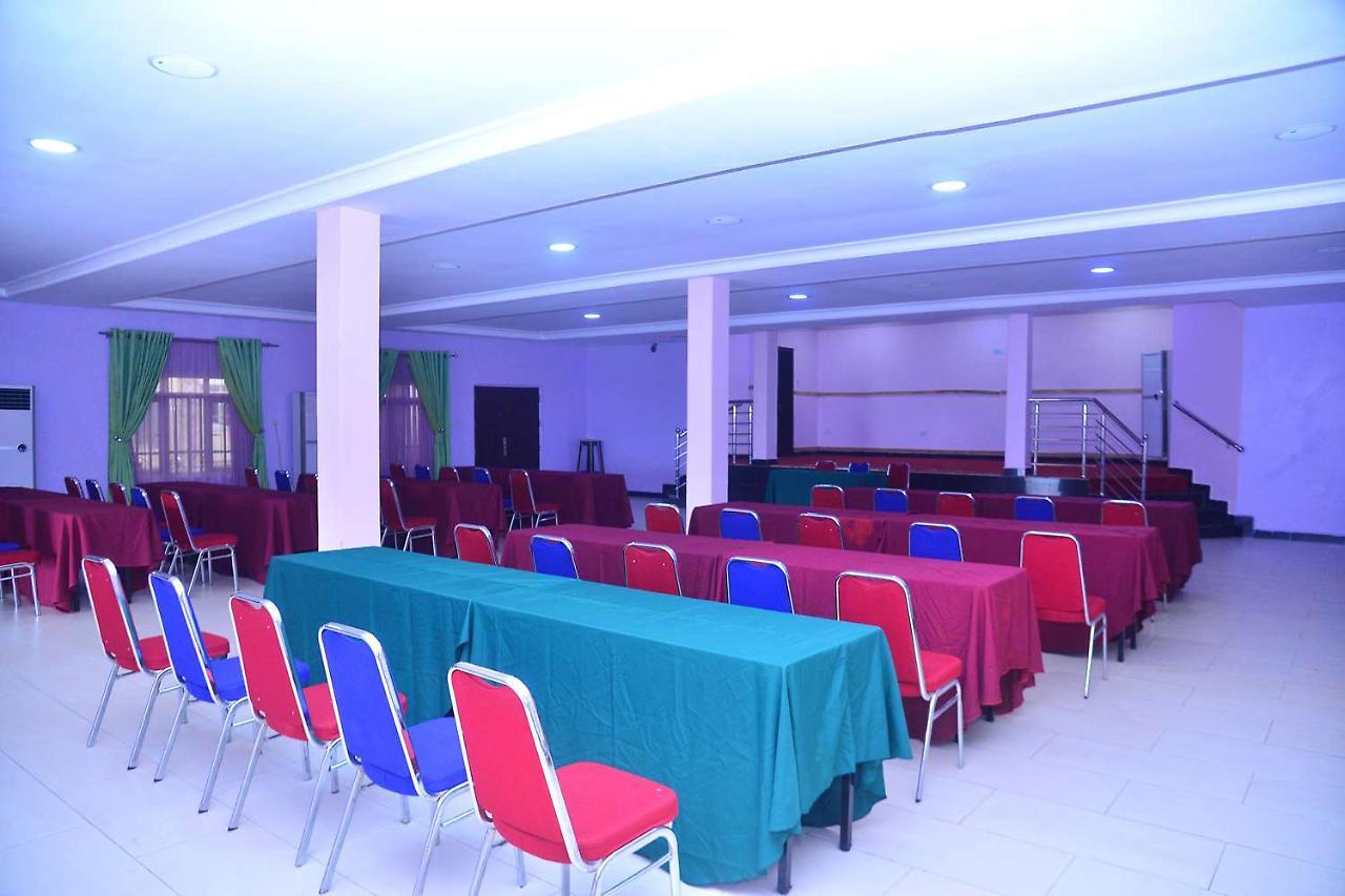 Best Western Meloch Hotel Awka Kültér fotó