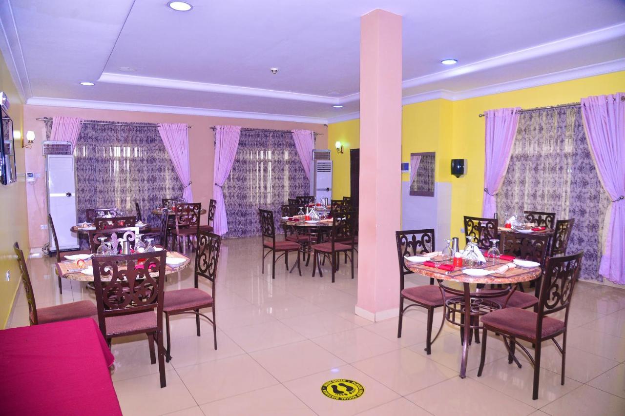 Best Western Meloch Hotel Awka Kültér fotó
